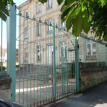 Studio Dans Charmante Batisse De Maitre Compiegnoise Compiègne Kültér fotó