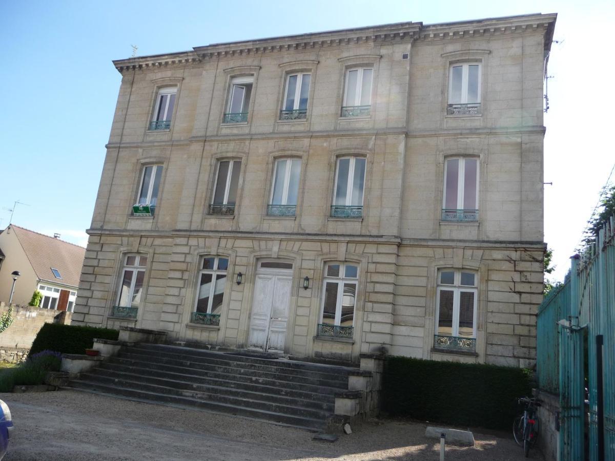 Studio Dans Charmante Batisse De Maitre Compiegnoise Compiègne Kültér fotó